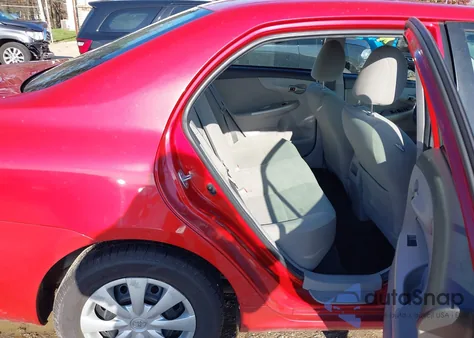 2011 Toyota Corolla Le z USA, uszkodzony, nr VIN 2T1BU4EE2BC694904